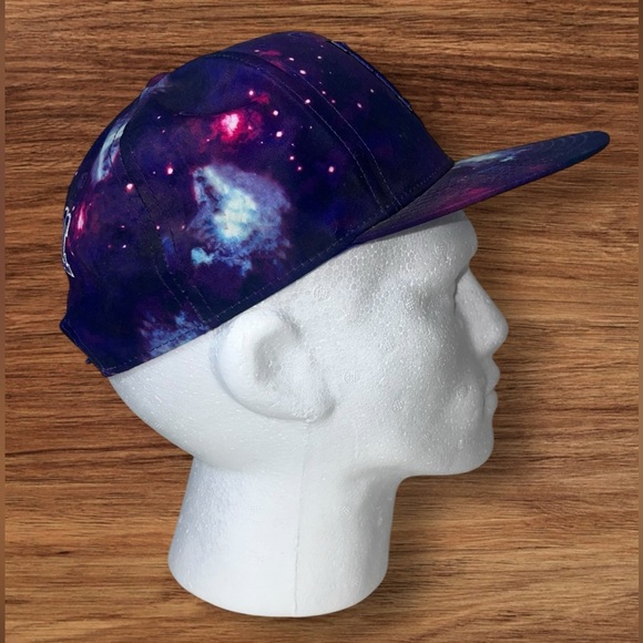DC Galaxy Print Cap - Picture 5 of 9